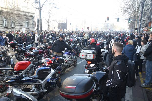 Beograd: Više od 300 motorista pridružilo se studentima u današnjoj blokadi 
