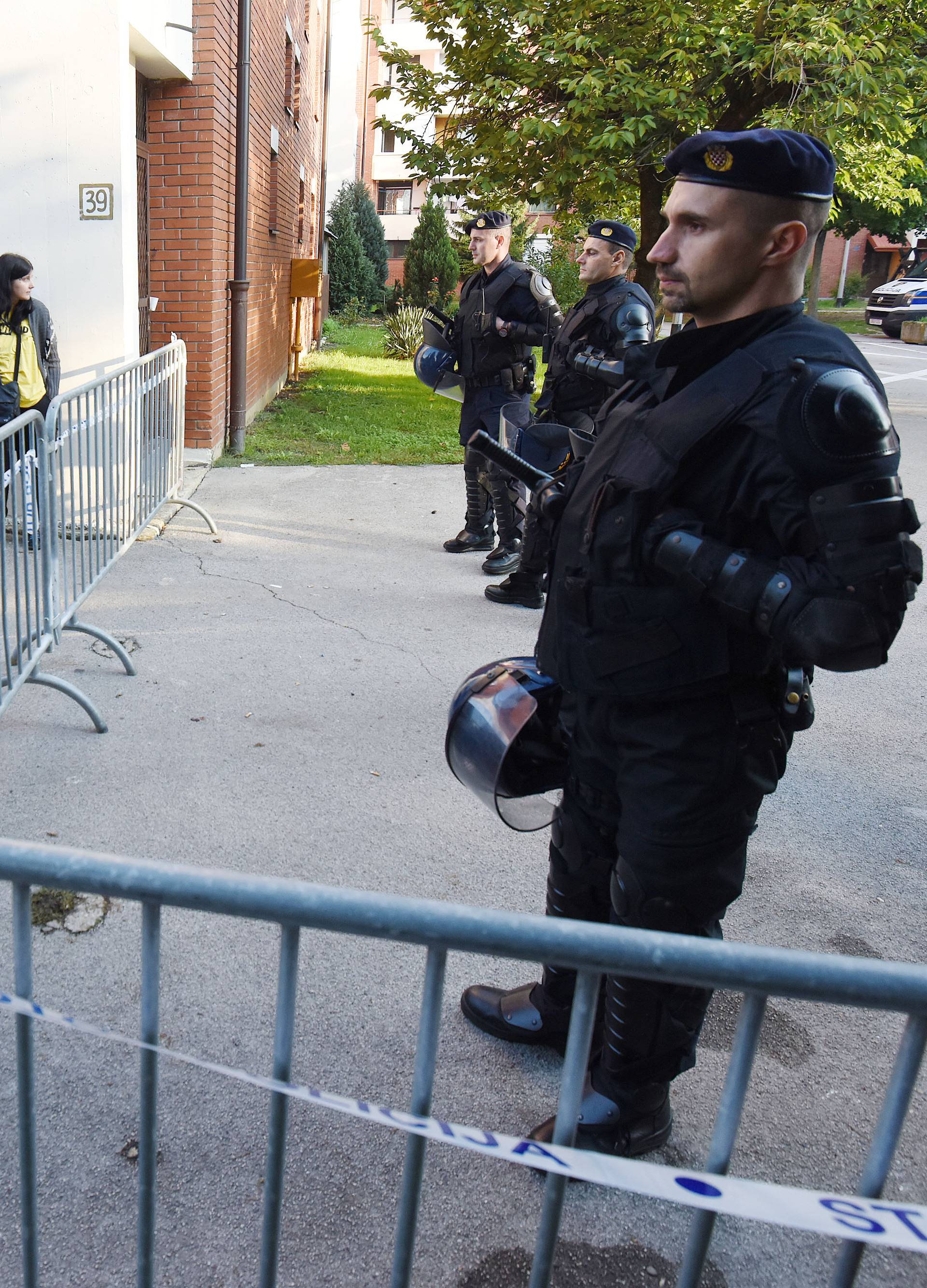 'Nisu mi dali ni da se iselim. Ići ću u Centar za socijalnu skrb...'