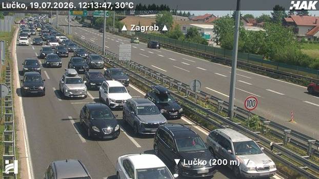 FOTO Kraj vikenda donosi velike gužve! U smjeru Zagreba kolona je već 8 km:   Pripremite živce...