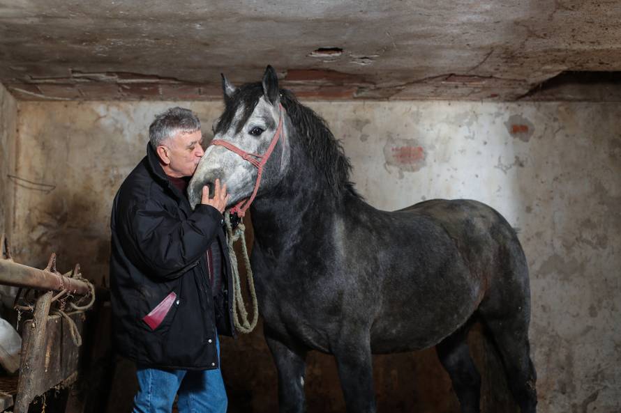Tomislav iz Majskih Poljana: 'Nakon potresa sam bosonog trčao spašavati svog Zekana’
