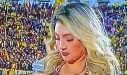 FOTO Ekvadorska voditeljica ne može zauzdati grudi u prijenosu