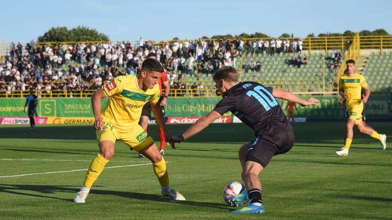 Istra - Rijeka 0-0: Gosti dobili crveni, ali preživjeli sve nalete. Sve su dalje od trećeg mjesta...