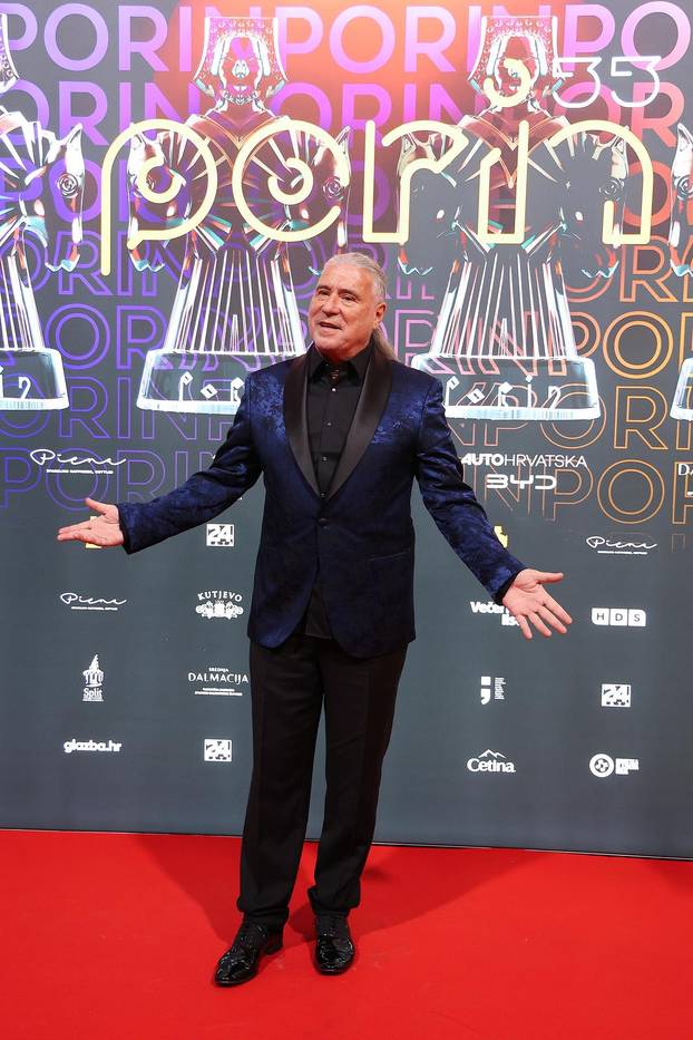 Split: Dolazak uzvanika na svečanu dodjelu 33. glazbene nagrade Porin