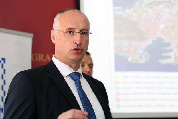Split: Gradonačelnik Puljak i direktor tvrtke Prometa Stanko Sapunar održali konferenciju za medije
