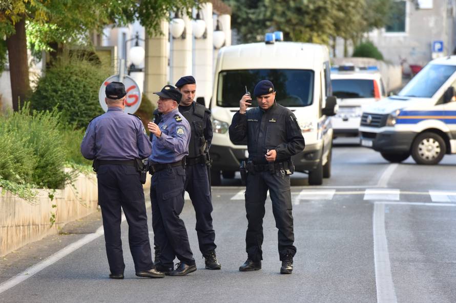 Tučnjava u Šibeniku: Torcida je napala Funcute, 76 privedenih