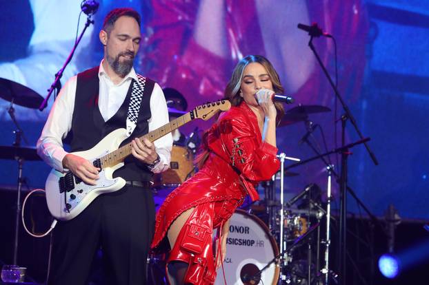 Karlovac: Severina odrzala koncert povodom Dana zena