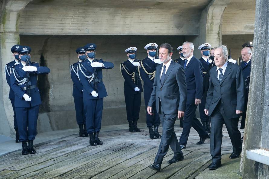 Gordan Jandroković i suradnici polaganjem vijenaca odali počast stradalima u Jasenovcu