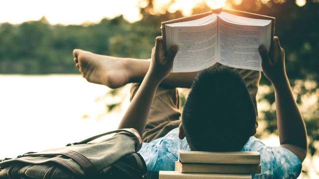 Sve dobrobiti čitanja: Uz knjigu ostajete mladi i samouvjereni