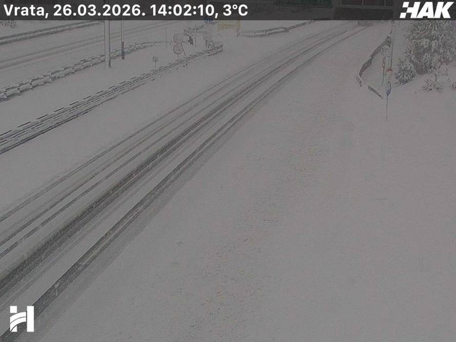 CRVENI METEOALARM Podigli razinu upozorenja za Zagreb! Vjetar ruši stabla po gradu...