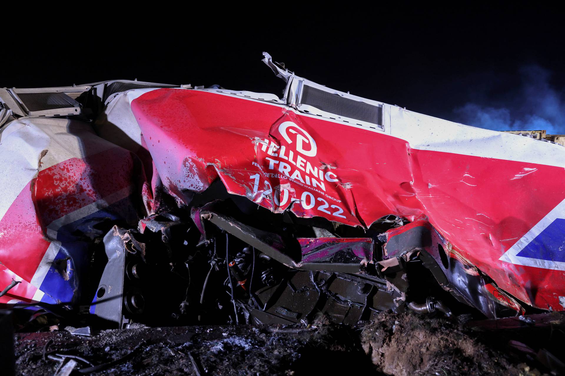 Trains collide near Larissa