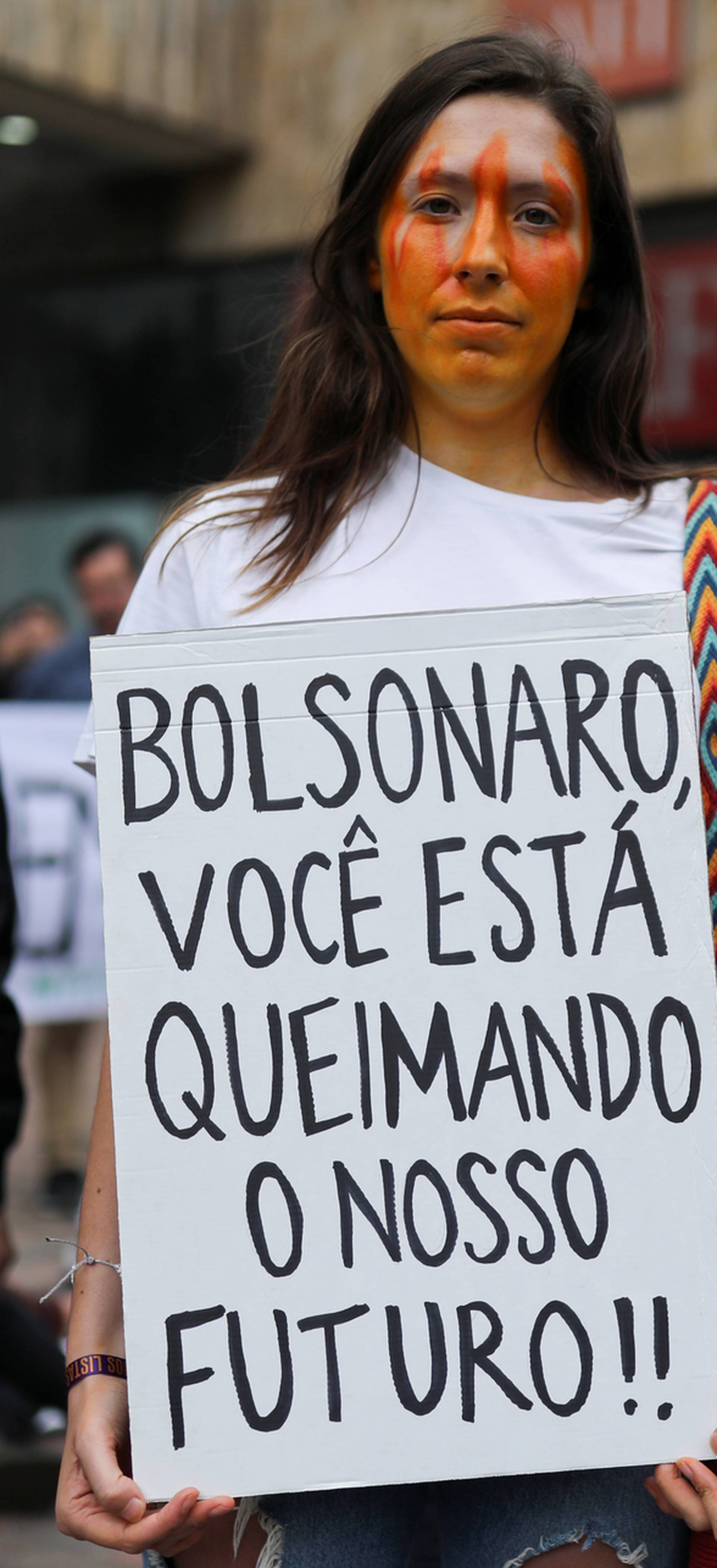 Prosvjedi u Brazilu: 'Gori nam Amazonija, a što vi radite?'