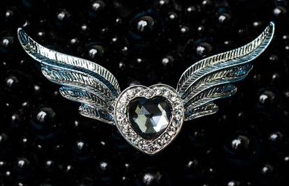Motiv krila ima posebno mjesto u svijetu glamuroznog nakita