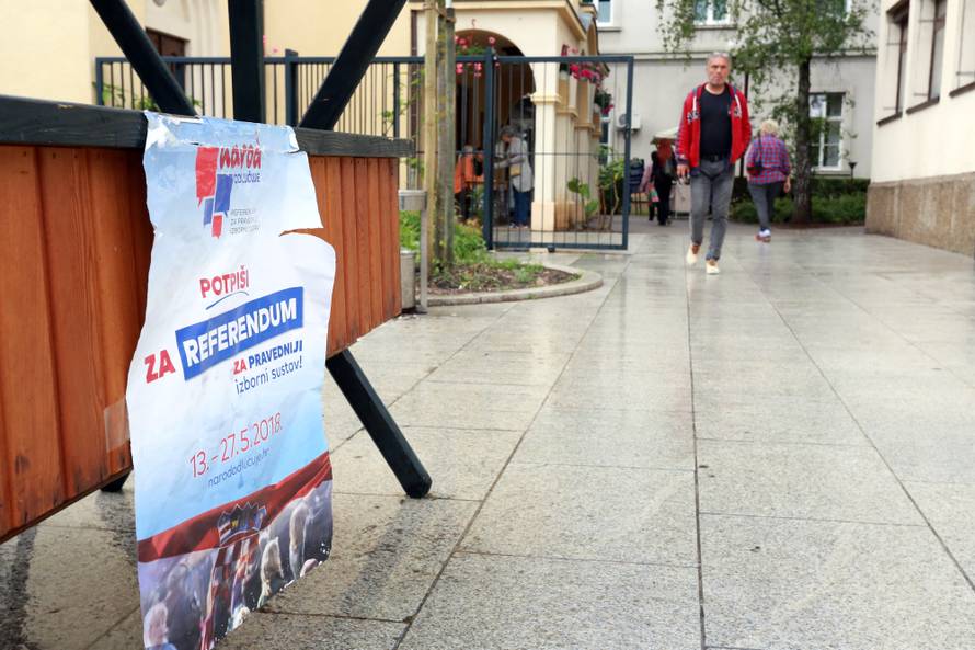 Lovci na potpise: 'Promijenit će djeci spol ako sad ne potpišete'