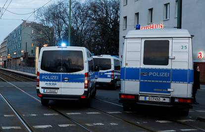 Strava u Berlinu: Prolaznici pronašli tijela mrtve žene i djeteta u zaleđenom jezeru