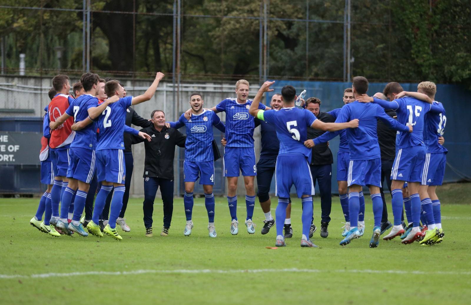 Mladi nogometaÅ¡i Dinama pobijedili Atalantu s 1:0 u Ligi prvaka mladih