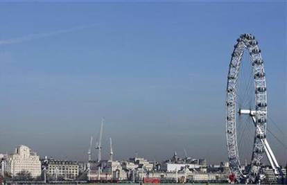 Turisti u Londonskom oku zapeli na 140 m od zemlje