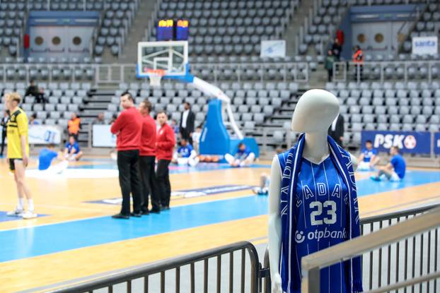 Lutka Mare, koja je nedavno privedena, bila je glavna zvijezda košarkaškog susreta Zadra i Furnira 