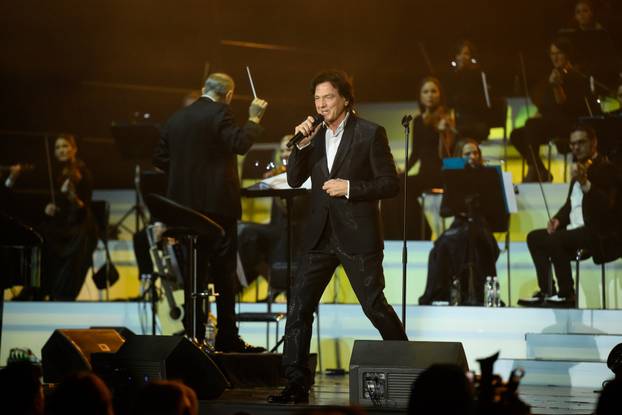 Zdravko Čolić održao je koncert u Areni Zagreb