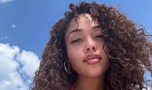 FOTO Djevojka NBA zvijezde na utakmici otkrila previ&scaron;e. Ili ne?