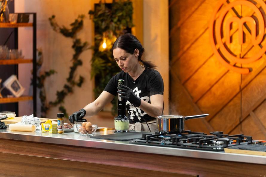 Ruže je ostavila u 'Savršenom', sad ide po pregaču: Savannah večeras stiže u 'MasterChef!'