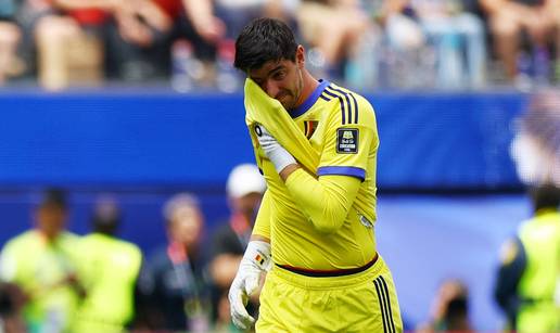 FOTO Scene koje slamaju srca. Courtois se ozlijedio i u suzama napustio &ccaron;etvrtfinale Mundijala