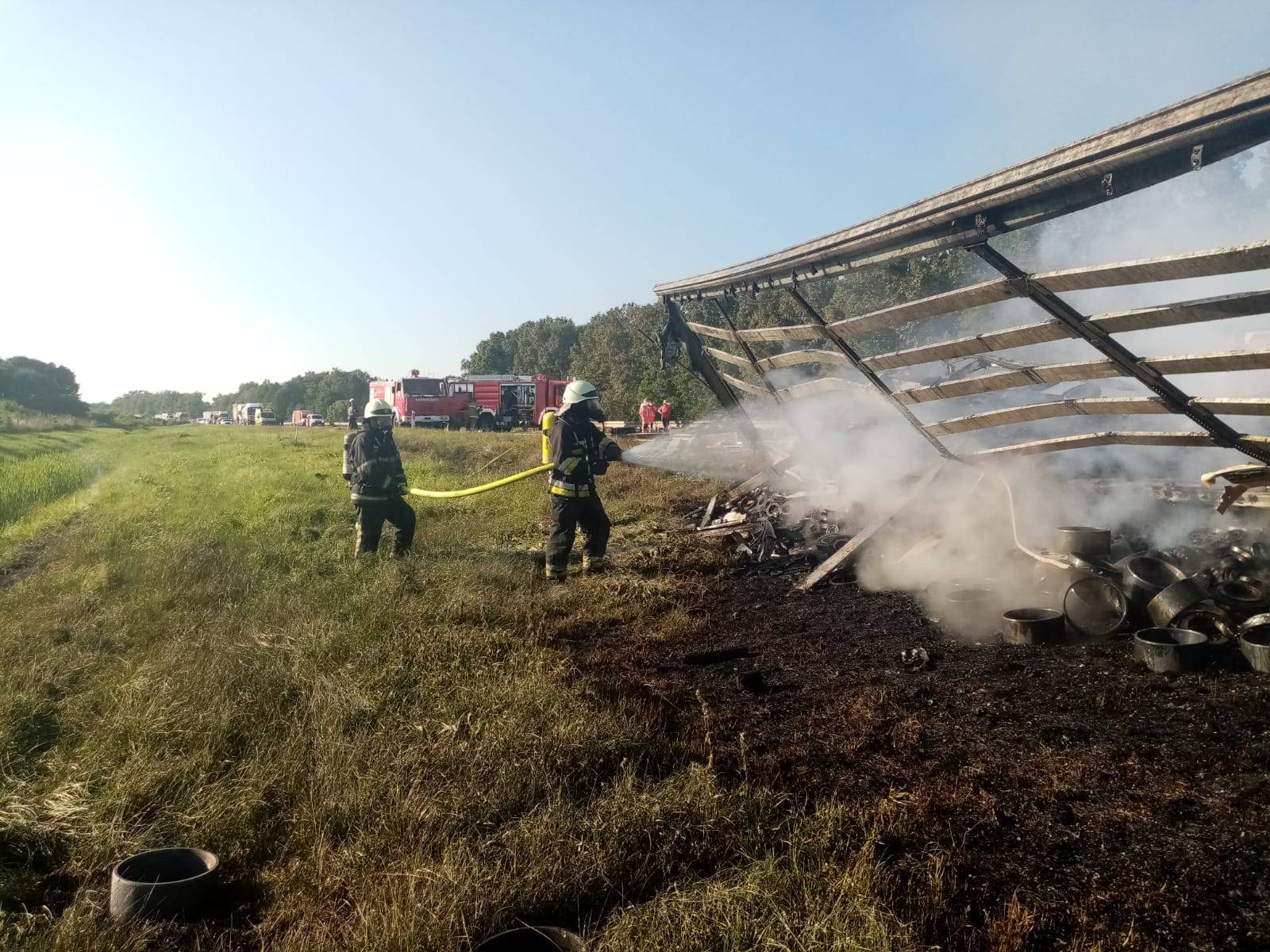 Prizori užasa s autoceste: Dvoje ljudi poginulo u teškoj nesreći