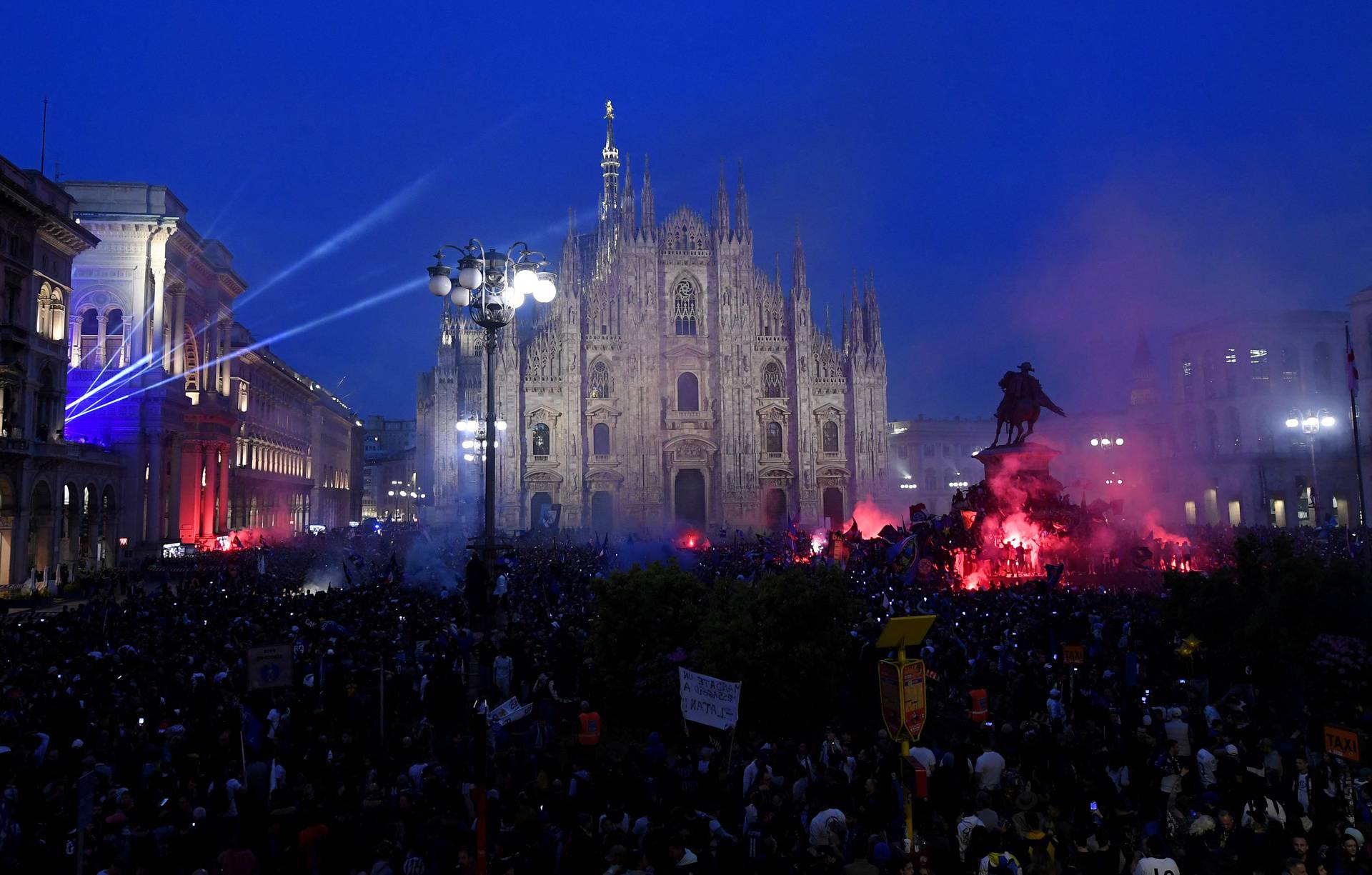 Serie A - Inter Milan celebrate winning Serie A