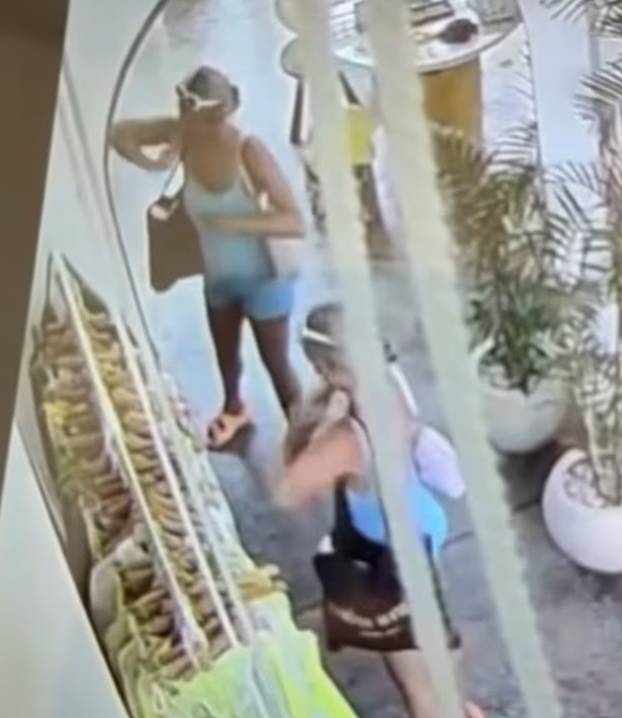 FOTO Slavna influencerica u skandalu, ukrala bikini od 30 € u Indoneziji: 'Zatvorili su me!'