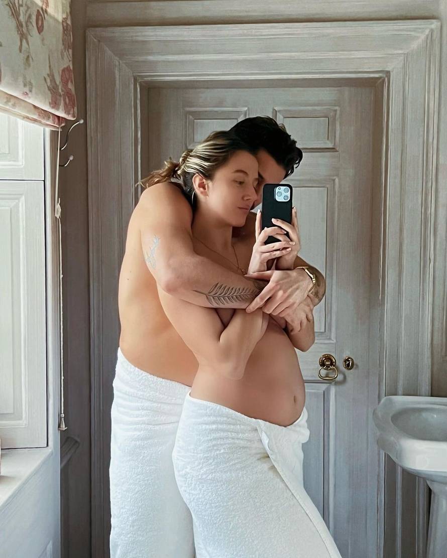 Rod Stewart dobio je unuku! Snaha Hrvatica rodila je curicu, njeno ime nosi poseban značaj