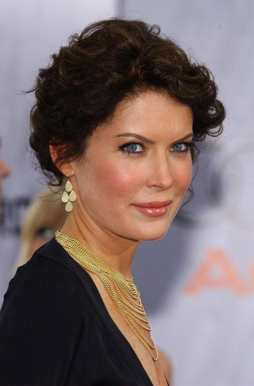 Slavnu glumicu 'ulovili' u gradu, a zbog brojnih zahvata danas izgleda gotovo neprepoznatljivo