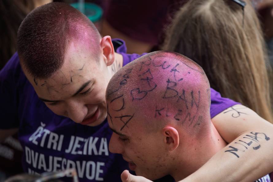 Dubrovnik: Dubrovački srednjoškolci kao i njihovi vršnjaci diljem Lijepe naše slave kraj škole