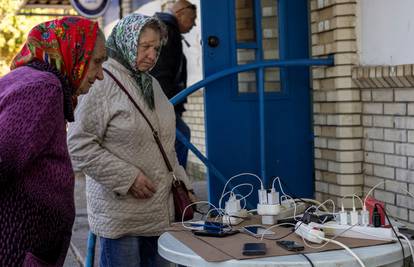 Ukrajinci zamoljeni da štede struju nakon novog raketnog napada na elektranu kod Kijeva