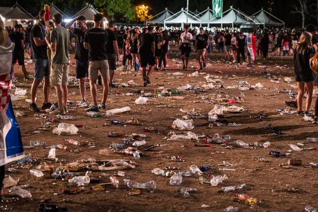 Sinjski Hipodrom nakon završetka koncerta Marka Perkovića Thompsona