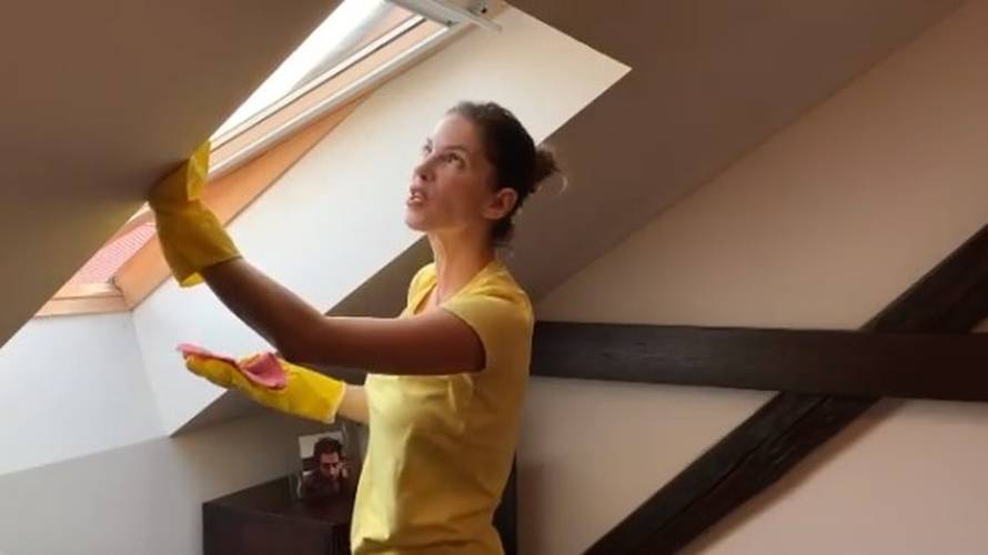 Bojana pokazala oštećenje od potresa: Muž krpa s majstorom