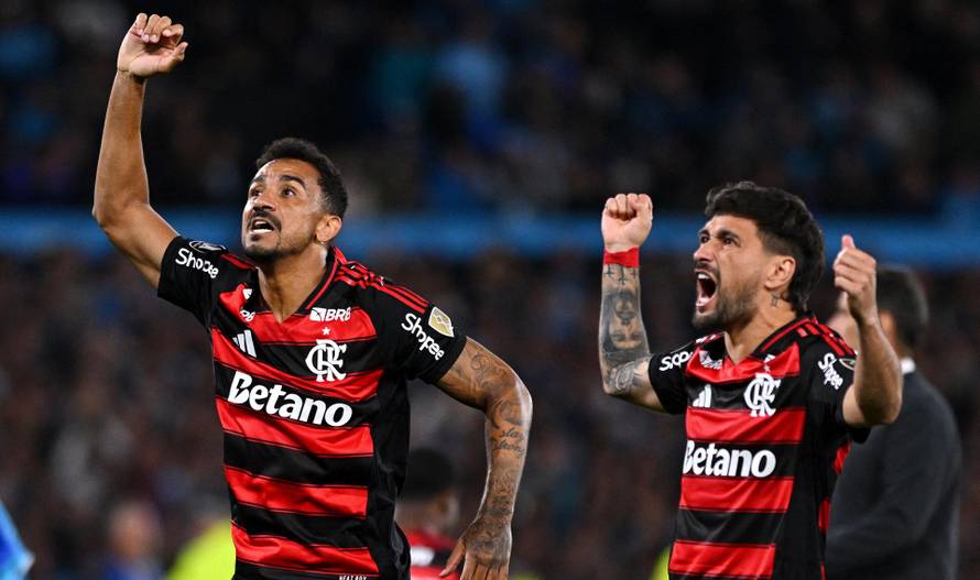 Copa Libertadores - Semi Final - Second Leg - Racing Club v Flamengo