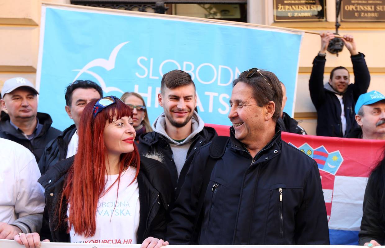 Petrina zbog Maje Šupe doveo autobus prosvjednika u Zadar
