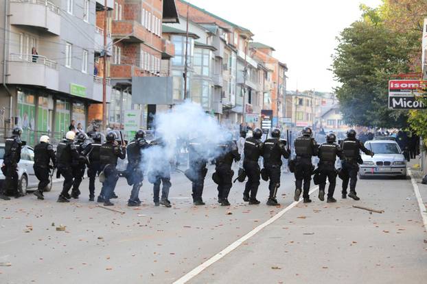Novi Pazar: Navijači FK Novi Pazar sukobili su se s policijom u blizini Gradskog stadiona