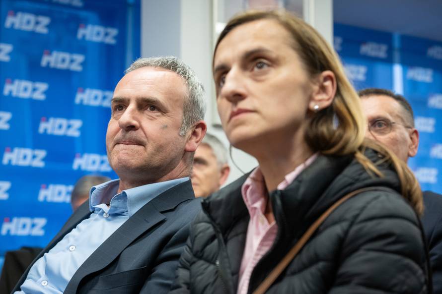 Zagreb: Tribina Zajednice utemeljitelja HDZ-a "Dr. Franjo Tuđman" na temu "Može li se Hrvatska sutra obraniti?"