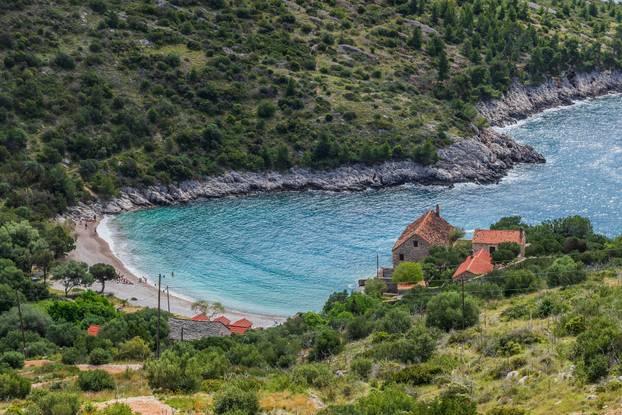 Uvala Dubovica na Hvaru 