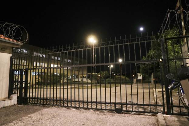 Izbio po&zcaron;ar u splitskom zatvoru, deset zatvorenika prevezeno u bolnicu