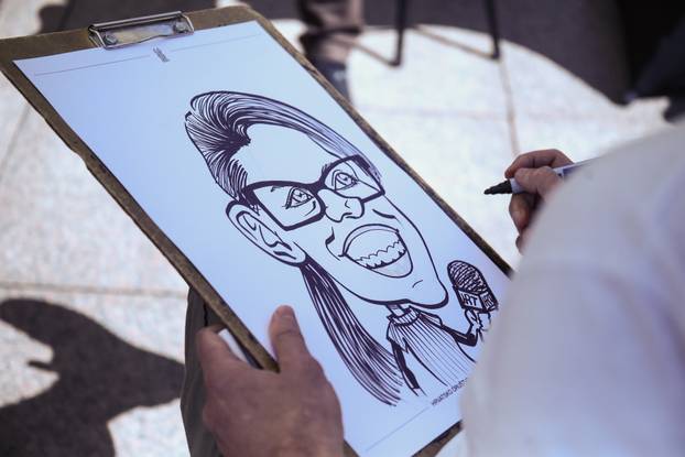 Zagreb: Hrvatsko društvo karikaturista održalo javno crtanje brzopoteznih portretnih karikatura