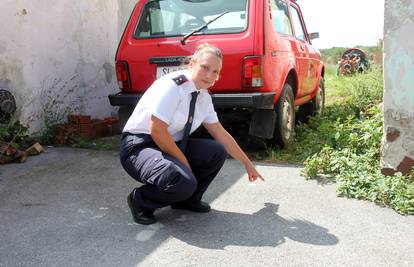 Samo da ne eksplodira: Žive s granatom u dvorištu 26 godina