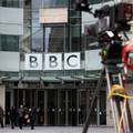Suspendirana zvijezda BBC-a:  'Plaćao je mojem djetetu tisuće funti za eksplicitne fotografije'