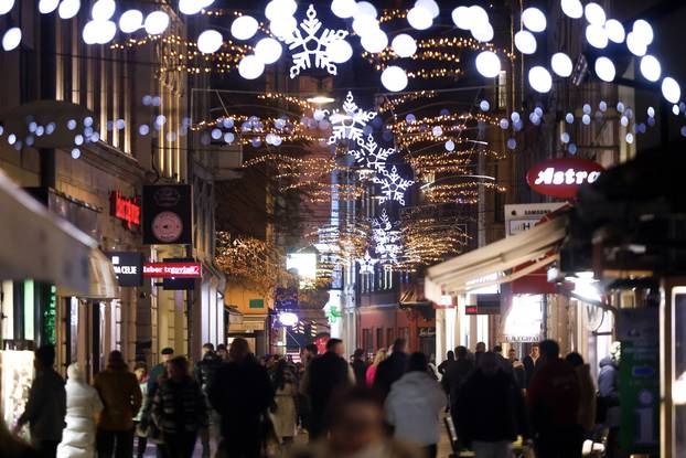 Sarajevo: Blagdanska atmosfera u centru grada