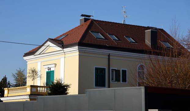 Zagreb: Ba?ena bomba u dvorište ku?e Andyja Bare