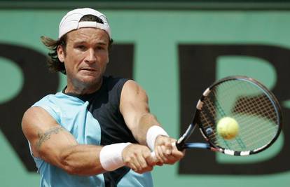 Carlos Moya - Mamac za trofeje, ali i za hostese