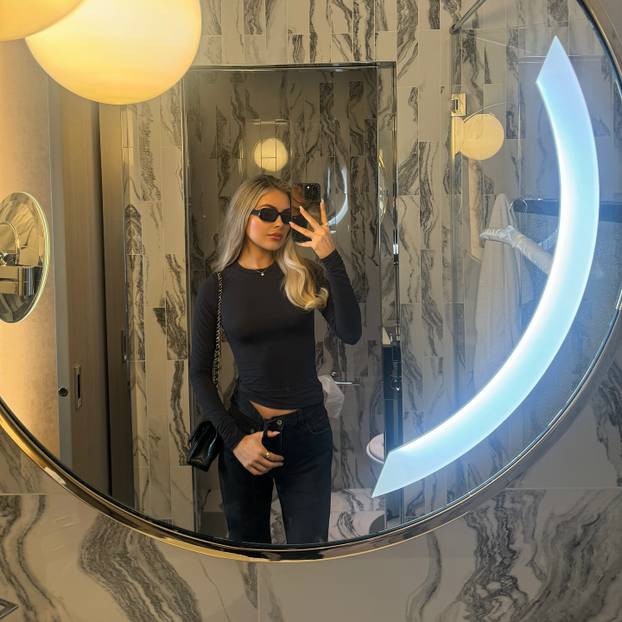 FOTO Zanosna pravnica ostavila novu 'devetku' Chelseaja zbog prevare? 'Ne može ostati odan'