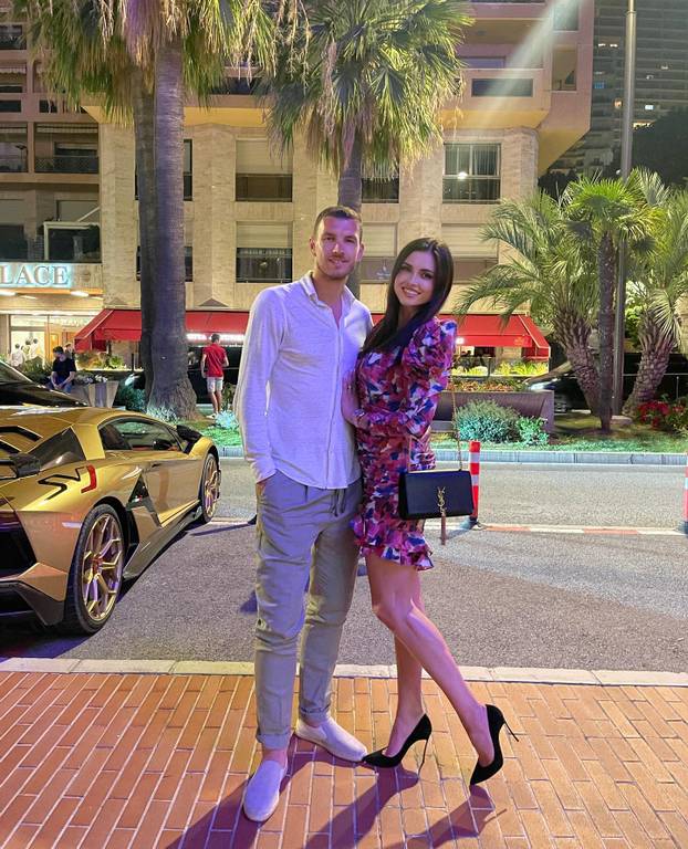 Zbog 'bosanskog dijamanta' odrekla se holivudske karijere: Evo tko je supruga Edina Džeke