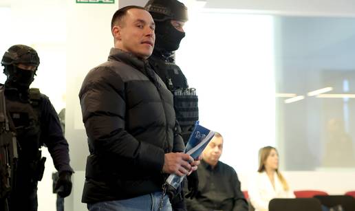 Vara&zcaron;dinski sud 'pod opsadom' zbog Sr&dstrok;ana Mla&dstrok;ana: &Ccaron;itat &cacute;e i zapise iz njegove bilje&zcaron;nice