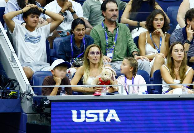 FOTO Jelena Đoković šokirana, a Novak uplakan na klupi. Ovo mu se nije dogodilo 20 godina!